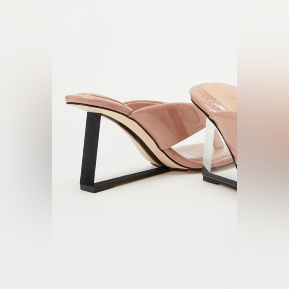 NIB GOOD AMERICAN CINDER F*CKING RELLA THONG SANDAL - Picture 5 of 9
